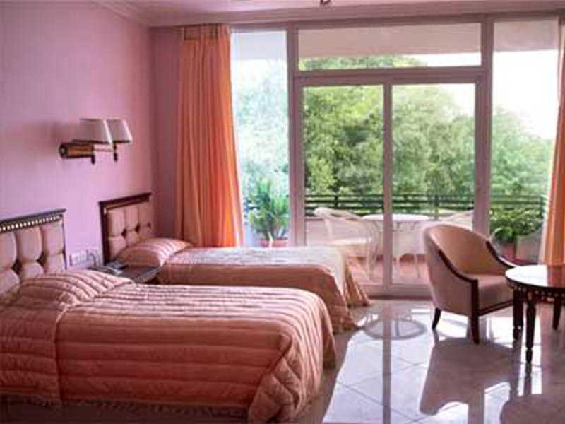 Pragati Resorts Χιντεραμπάντ Εξωτερικό φωτογραφία